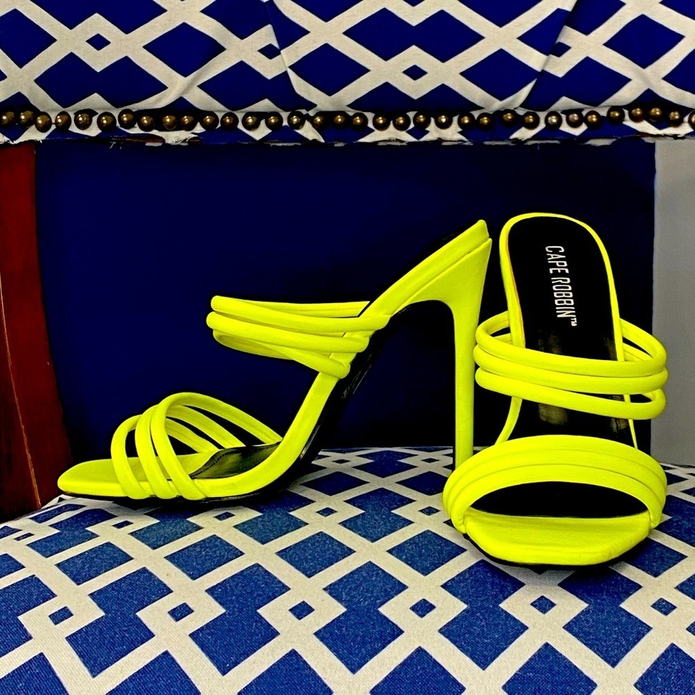 Neon yellow Cape Robbin strappy bright heeled mules - Picture 1 of 9